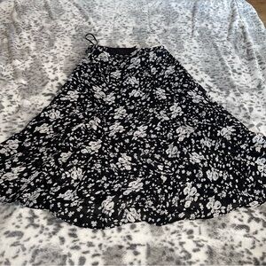 Momentum Floral Skirt
